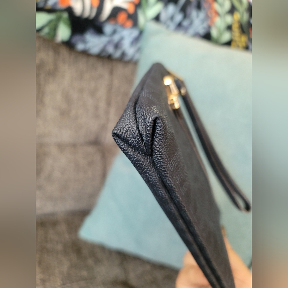 Michael Kors Charlton Baltic Blue Large Wristlet - Picture 6 of 12